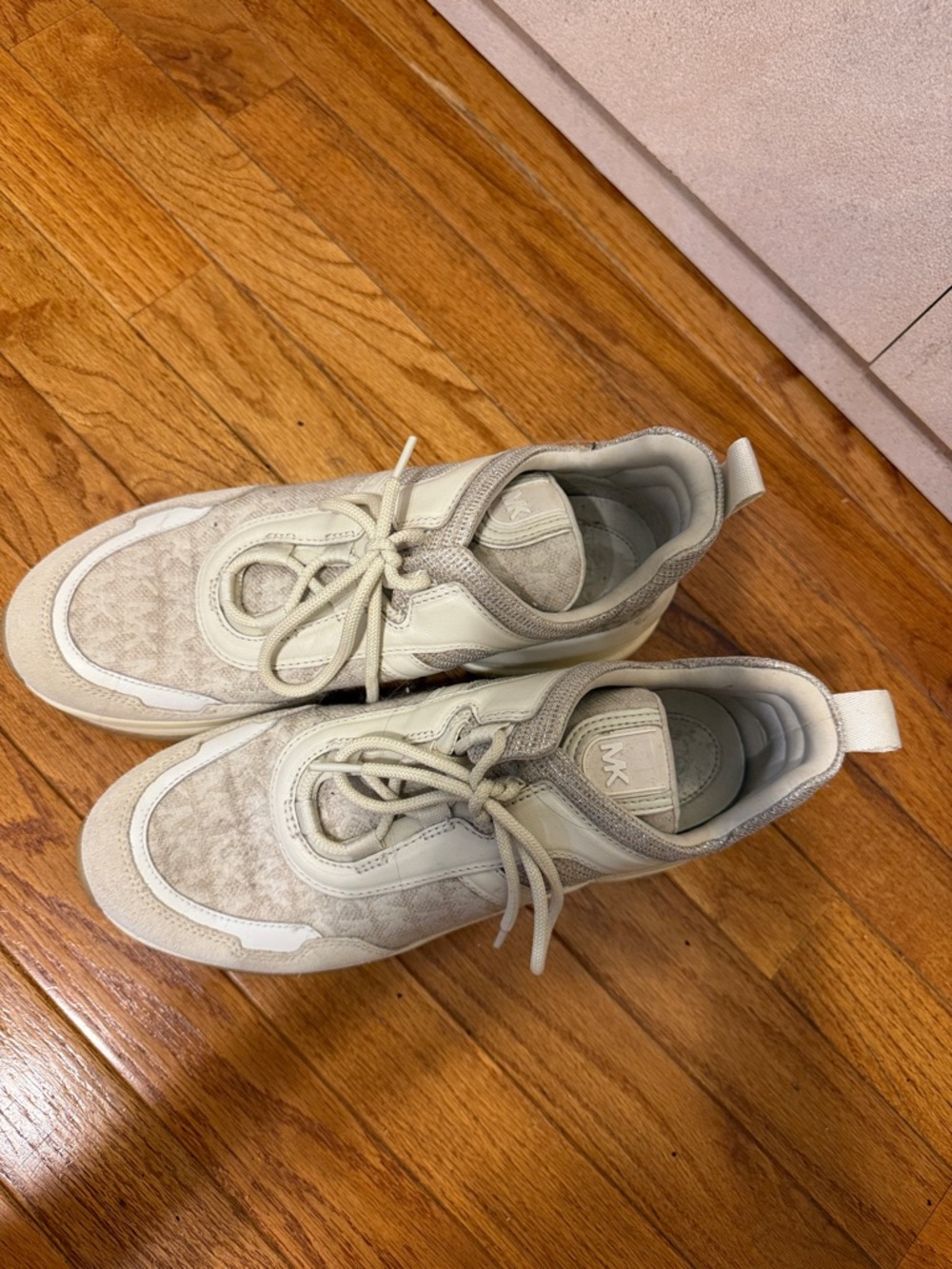 Size 10 Michael Kors Platform Lace-Up Sneakers - Picture 2 of 3